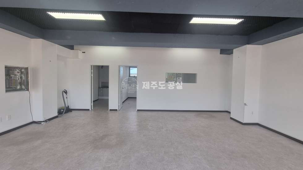 제주 제주시 노형동 [노형동] 노형주민센터인근/노출도좋은/6차선/대도로변/1층/27평/소매점/상가/임대 연세 매물번호 11304 사진 2