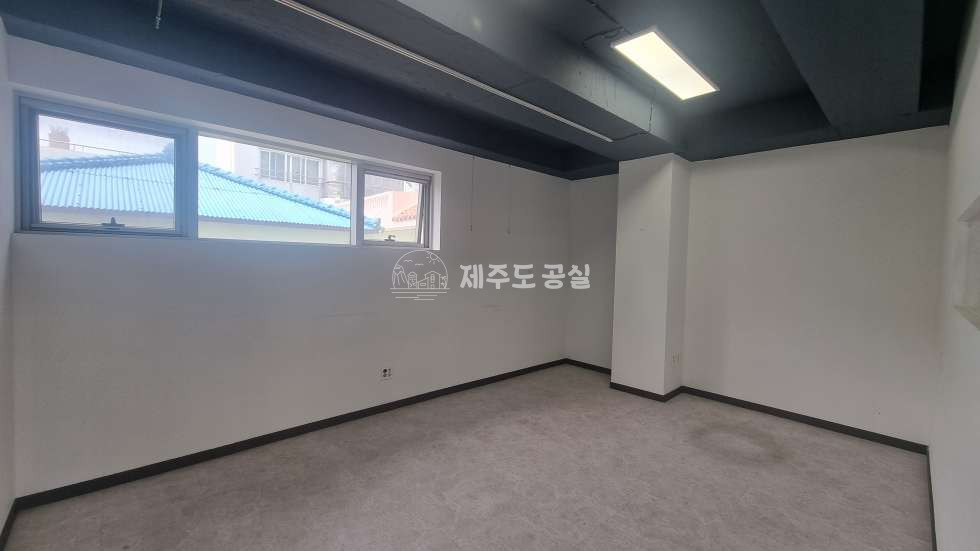 제주 제주시 노형동 [노형동] 노형주민센터인근/노출도좋은/6차선/대도로변/1층/27평/소매점/상가/임대 연세 매물번호 11304 사진 5