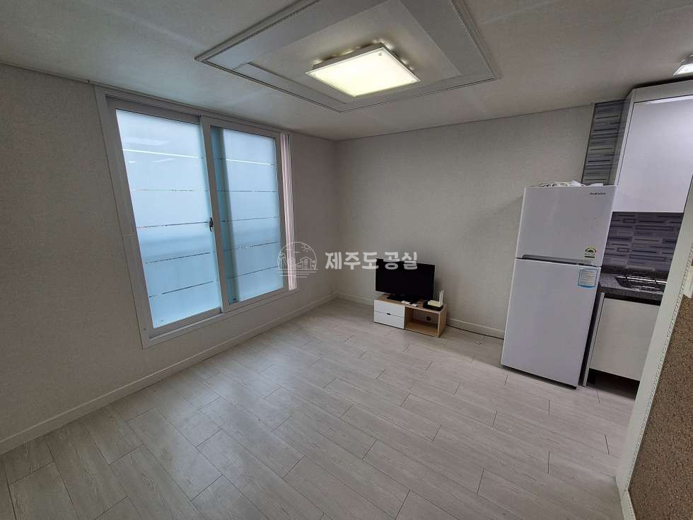 제주 제주시 이도이동 제주시청인근/주차편리/다가구주택/풀옵션/분리형원룸/월세 월세 매물번호 10089 사진 2