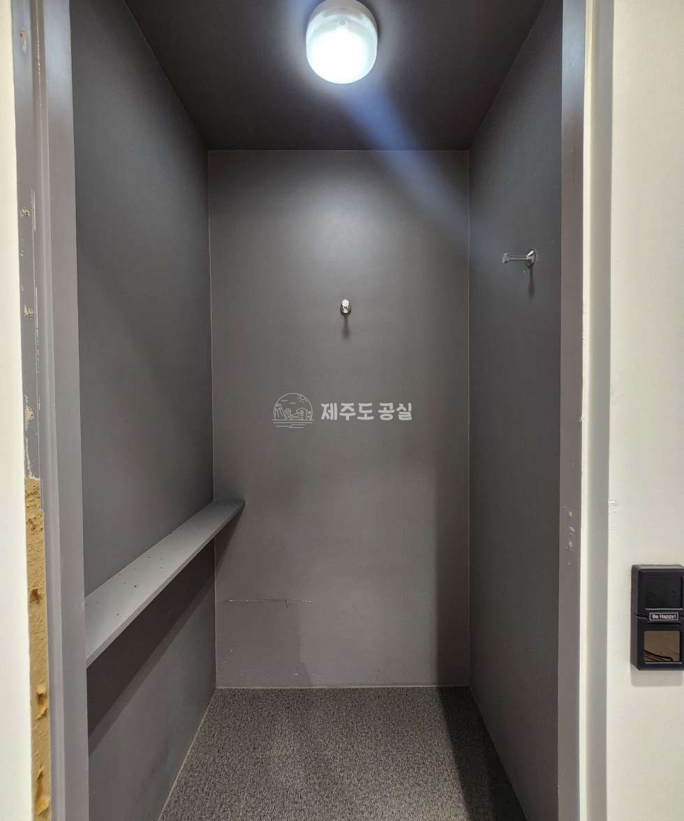 제주 제주시 연동 연동/신라스테이인근/30평형/무권리/유동인구많은/도로변/소매점/1층/임대 연세 매물번호 10201 사진 3