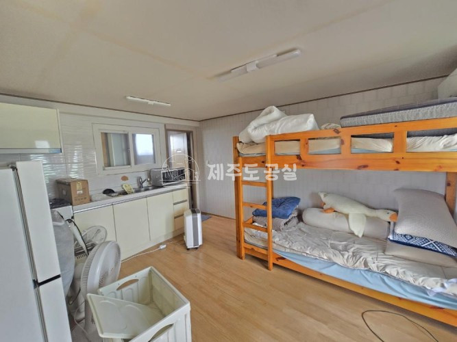 제주 제주시 구좌읍 한동리 구좌읍한동리/2억원/한동초인근/텃밭있는/리모델링완료/제주구옥/안채/바깥채/쓰리룸/매매 매매 매물번호 10217 사진 6